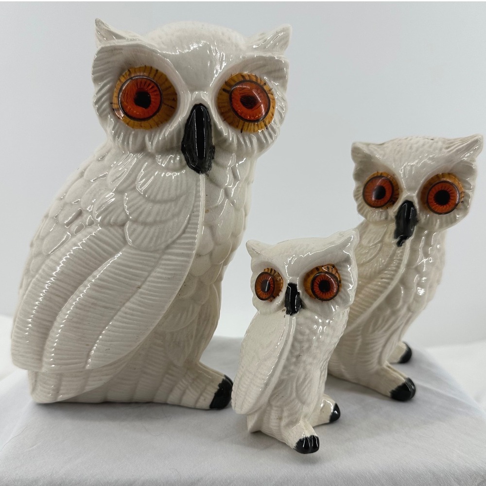 Vintage Ceramic Owl Figurine Set White Amber Glass Eyes Excellent 3 Piece Family